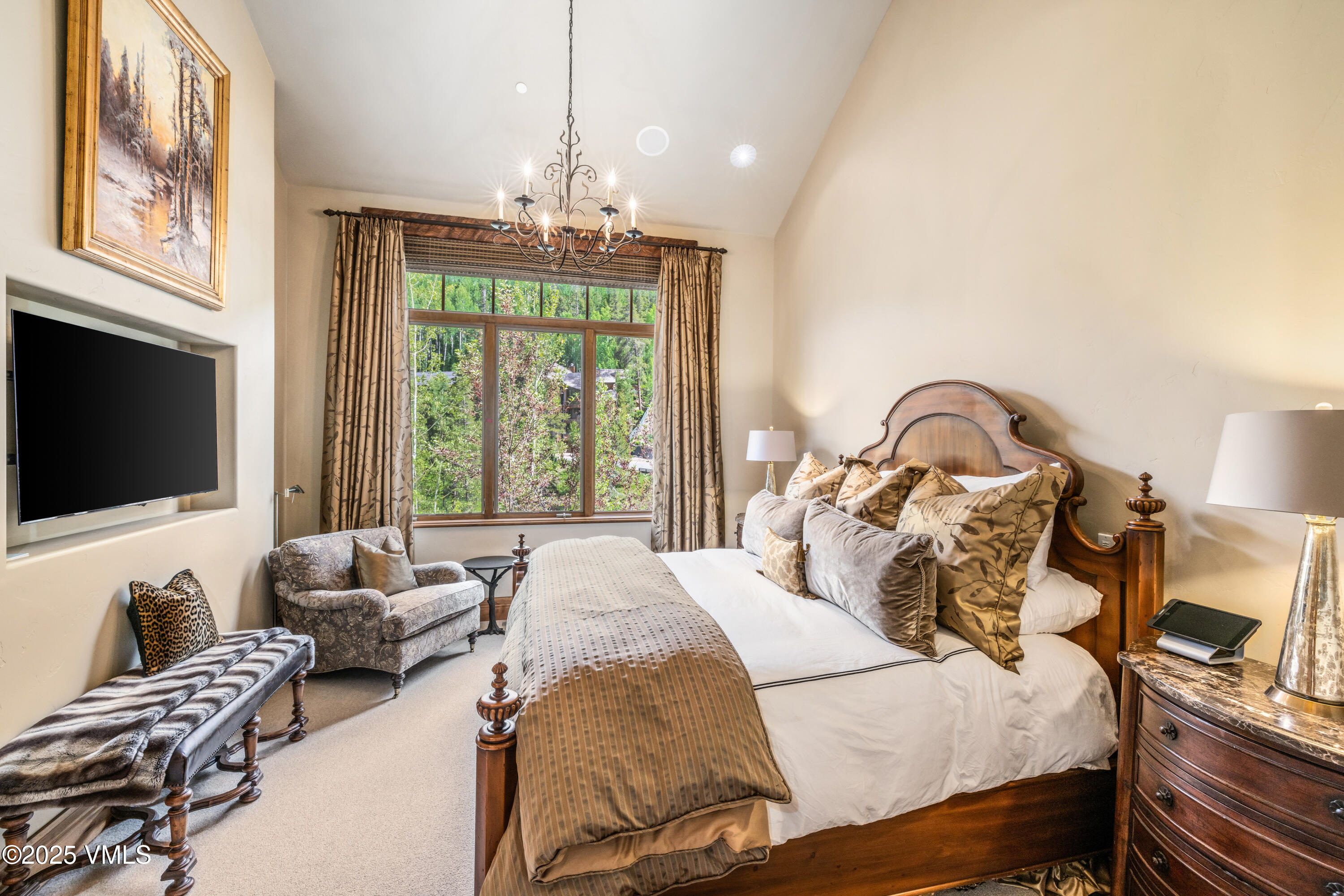 825 West Forest Road, Unit 2 Vail, CO 81657 - Photo 18 of 49 138A6016_1_1v2