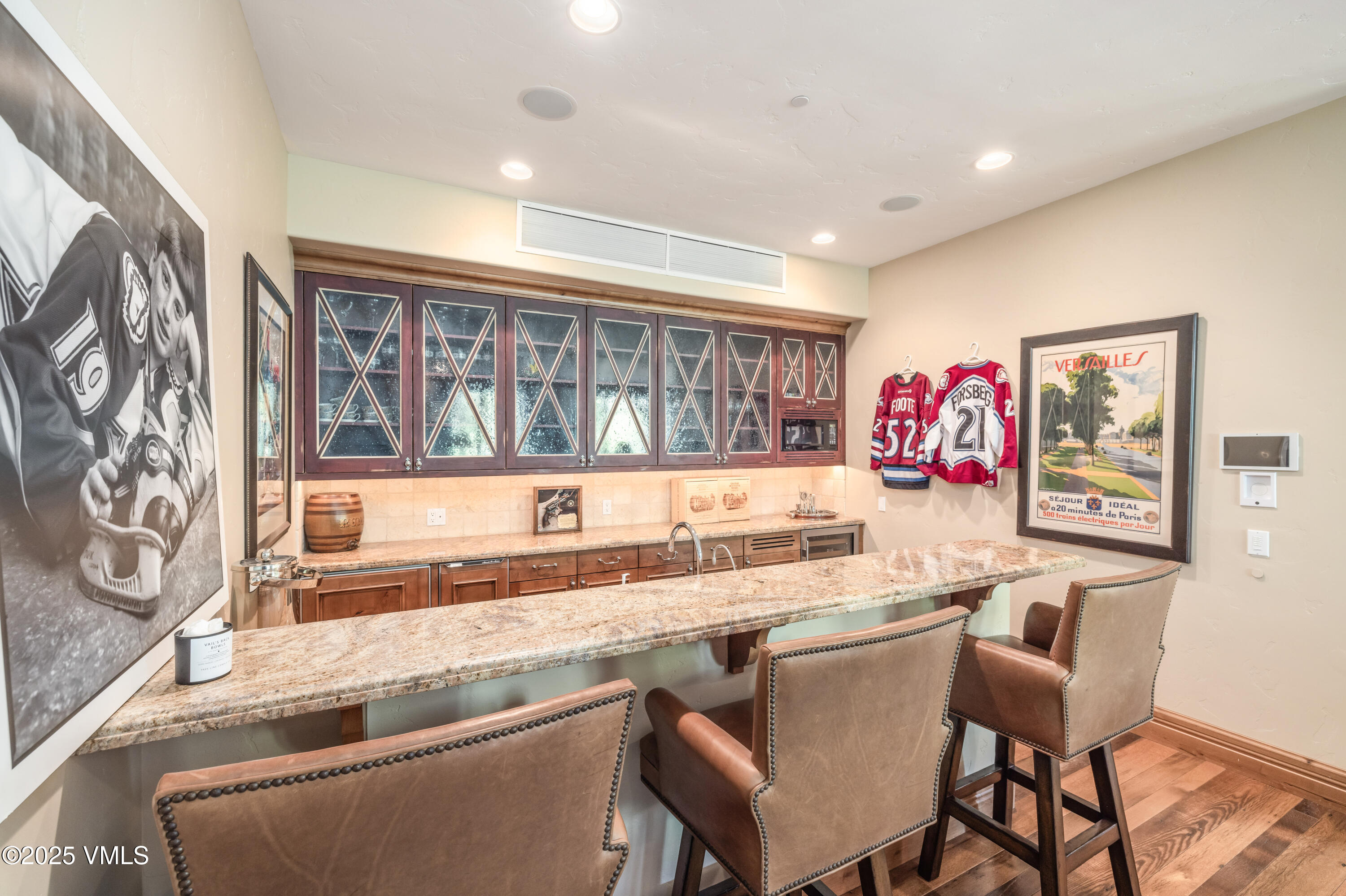 825 West Forest Road, Unit 2 Vail, CO 81657 - Photo 31 of 49 138A6160_1_1v2