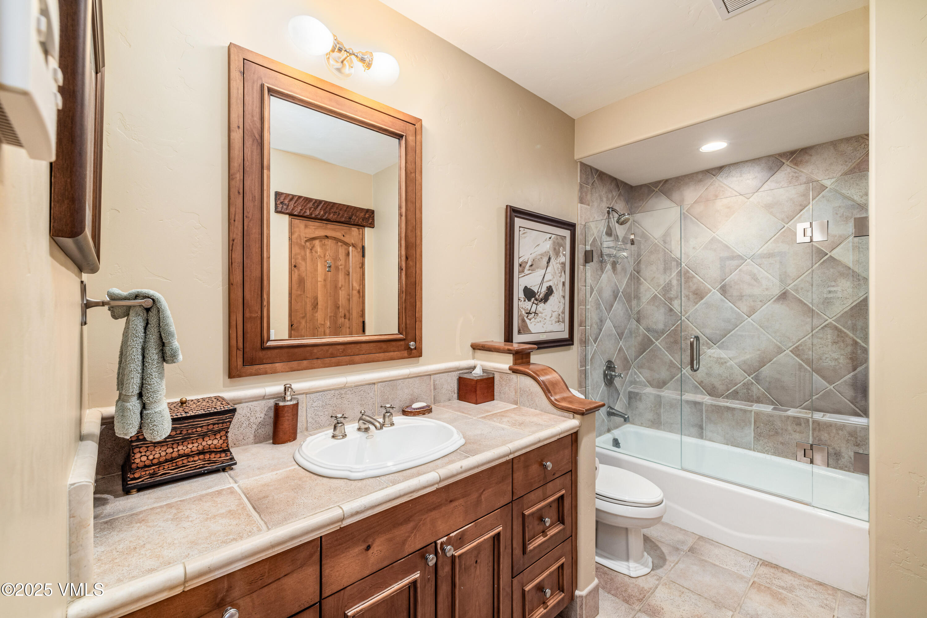 825 West Forest Road, Unit 2 Vail, CO 81657 - Photo 33 of 49 138A6201_1_1v2