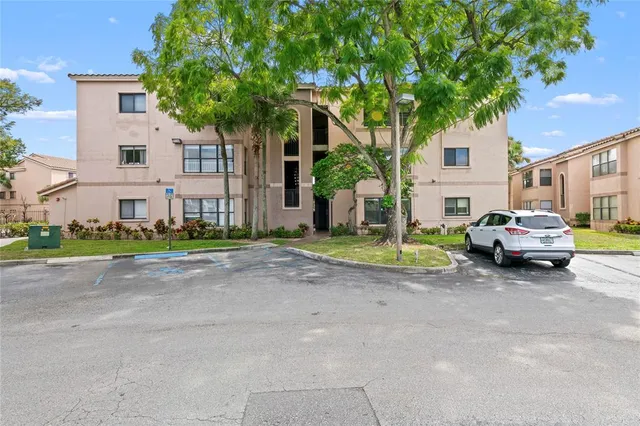 $246,000 | 2906 South University Drive, Unit 10204, Davie, FL 33328