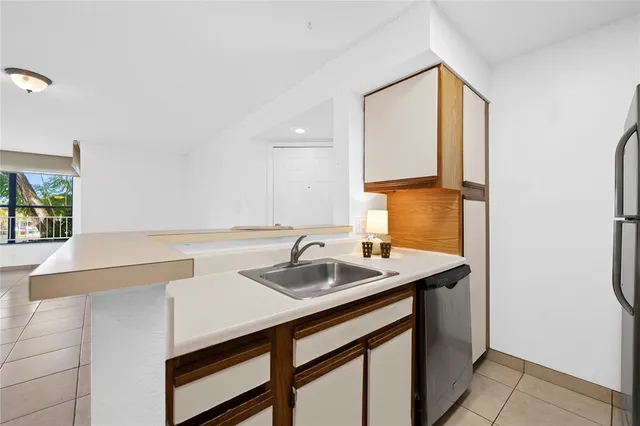 $246,000 | 2906 South University Drive, Unit 10204, Davie, FL 33328