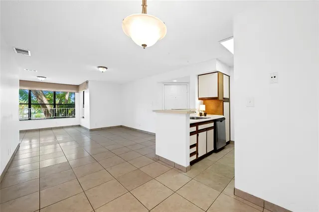 $246,000 | 2906 South University Drive, Unit 10204, Davie, FL 33328