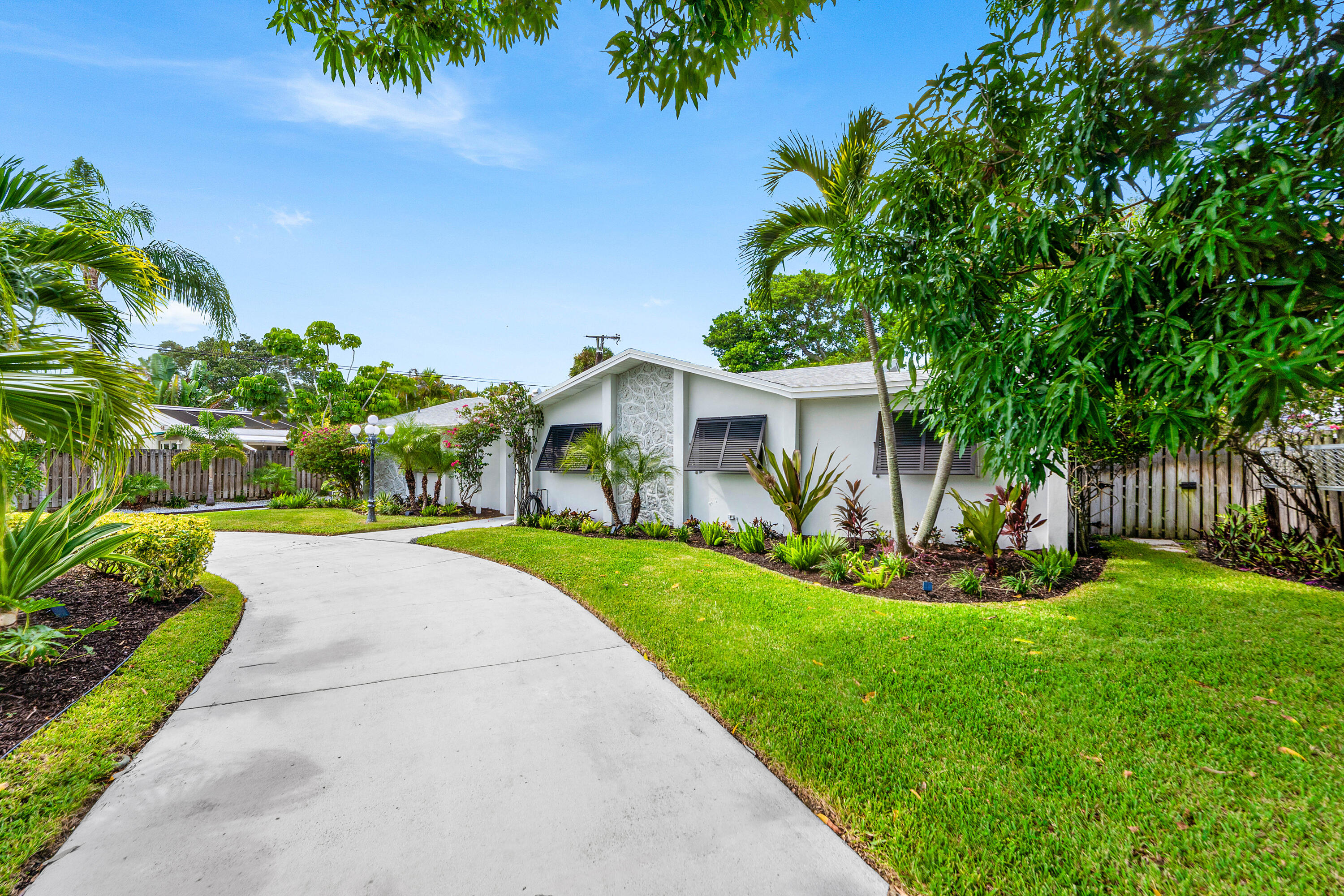 317 Daly Road Tequesta, FL 33469 - Photo 1 of 33 003-317DalyRoad-Jupiter-FL-33469-FULL