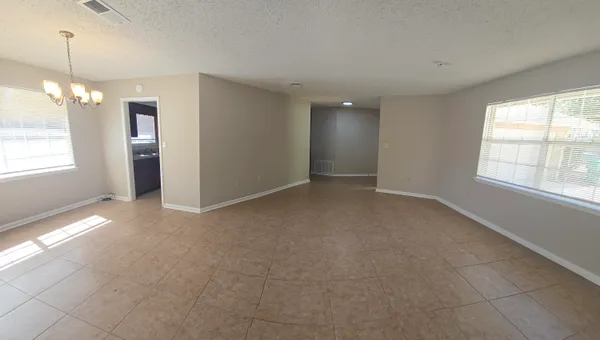 $1,975 | 309 Somerset Drive, Fort Walton Beach, FL 32547