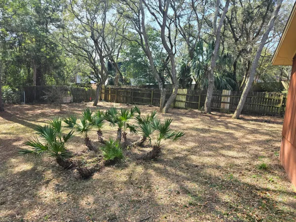 $1,975 | 309 Somerset Drive, Fort Walton Beach, FL 32547