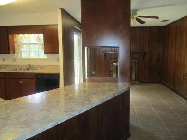 $1,975 | 309 Somerset Drive, Fort Walton Beach, FL 32547