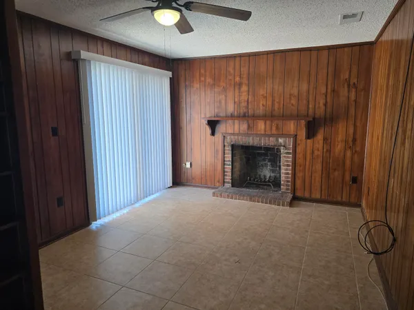 $1,975 | 309 Somerset Drive, Fort Walton Beach, FL 32547