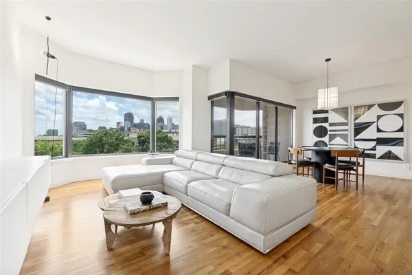 $3,850 | 3030 McKinney Avenue, Unit 505, Dallas, TX 75204