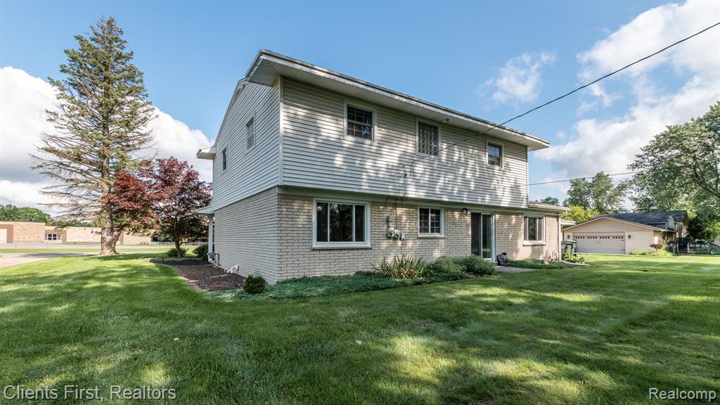 627 Castlebar Drive Rochester Hills, MI 48309 - Photo 25 of 34