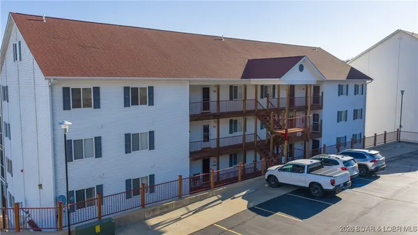$264,900 | 773 Clearwater Drive, Unit 3B, Camdenton, MO 65020