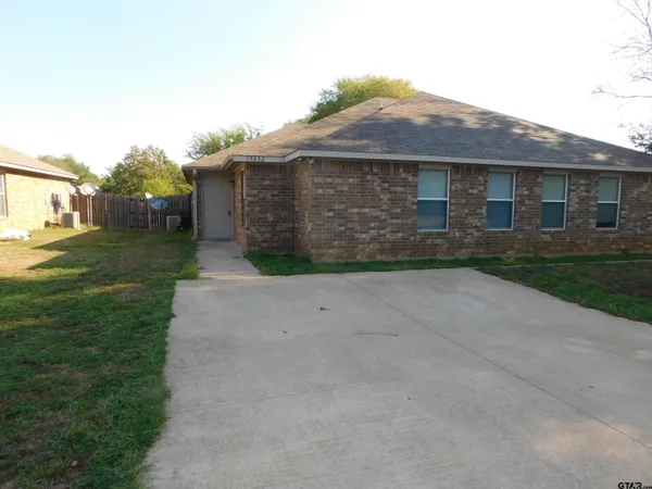 $1,550 | 19648 County Road 431, Lindale, TX 75771