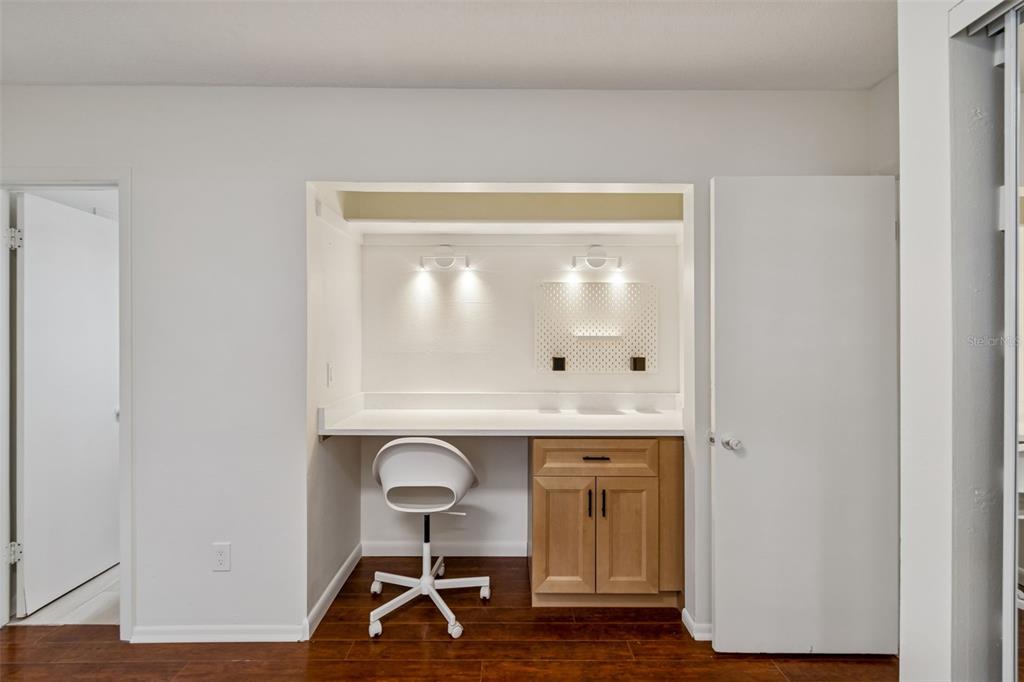 2708 Lion Heart Road Winter Park, FL 32792 - Photo 36 of 47 a view of a livingroom with wooden floor and a sink