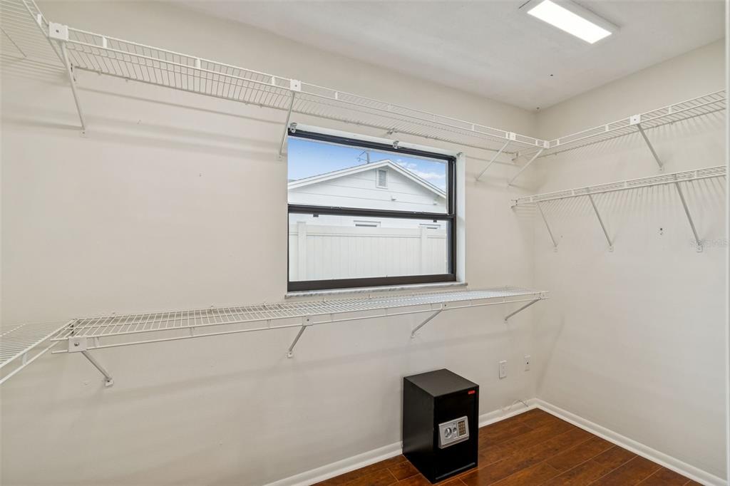 2708 Lion Heart Road Winter Park, FL 32792 - Photo 38 of 47 a view of microwave