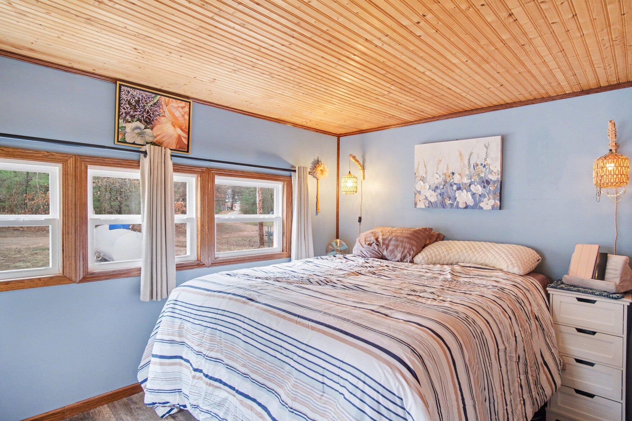 1388 Vining Road Greenville, MI 48838 - Photo 12 of 27 Bedroom