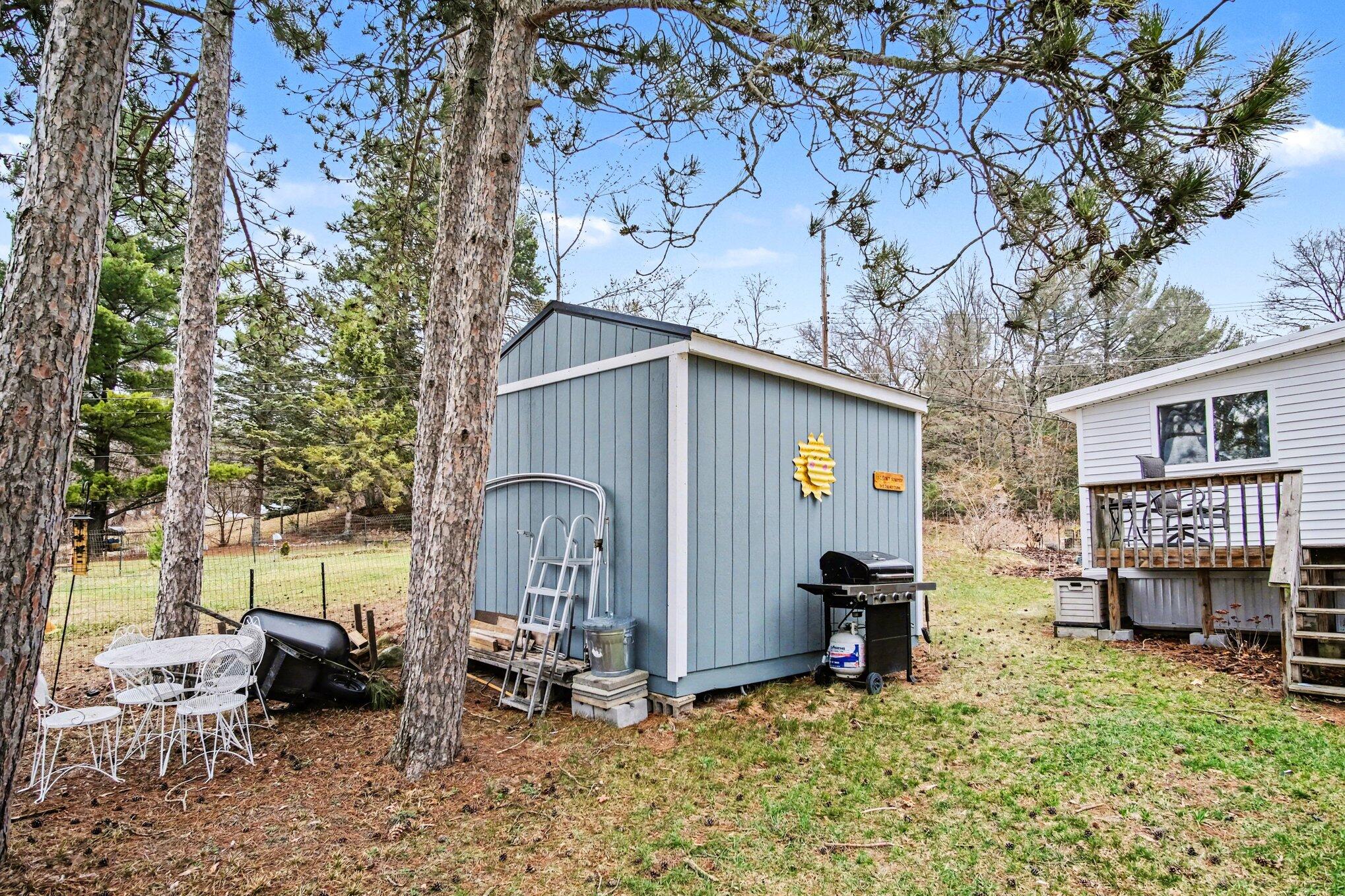 1388 Vining Road Greenville, MI 48838 - Photo 18 of 27 Shed