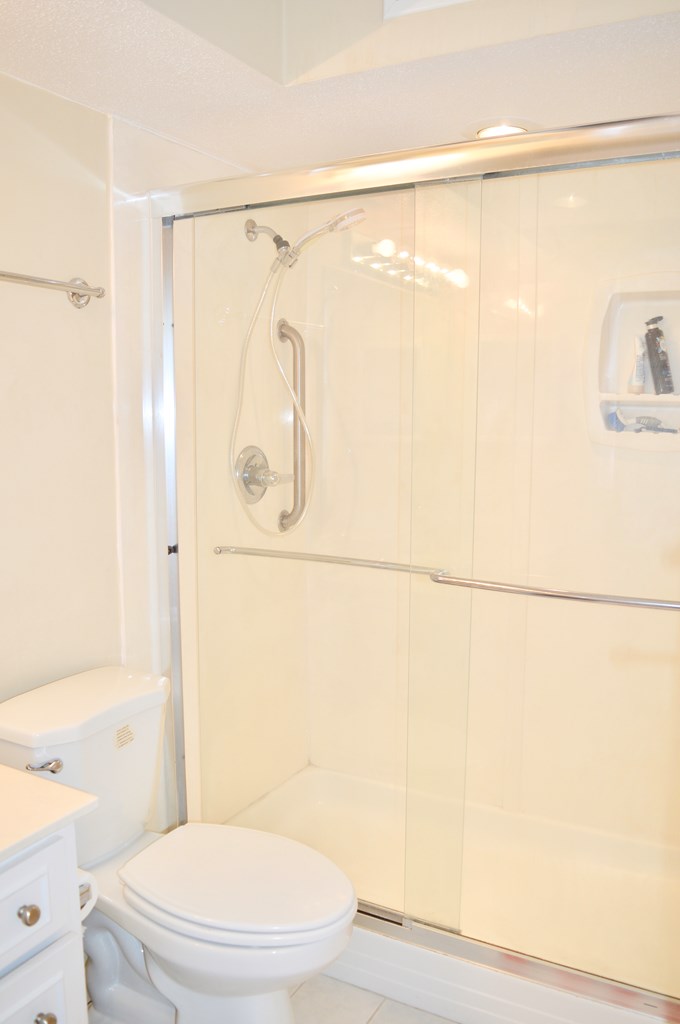3950 Sears Road Columbus, GA 31907 - Photo 24 of 58 Master Bathroom