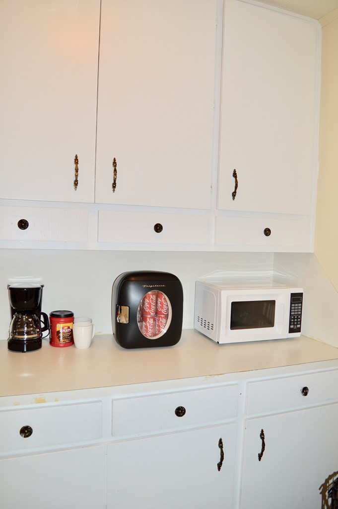 3950 Sears Road Columbus, GA 31907 - Photo 33 of 58 Kitchenette