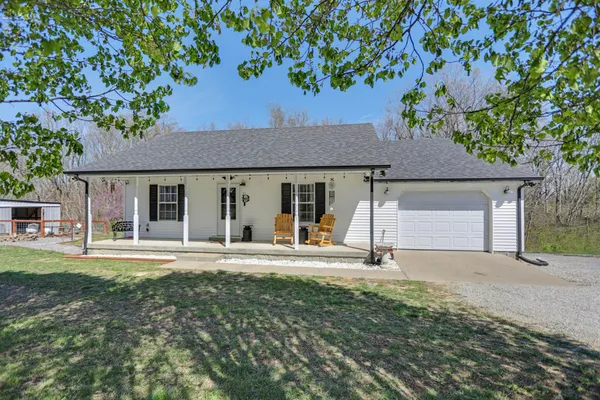 $289,900 | 111 Oak Forest Road, Scottsville, KY 42164