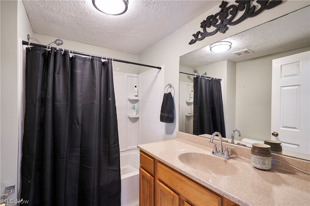 8742 Rohrer Road Orrville, OH 44667 - Photo 13 of 33