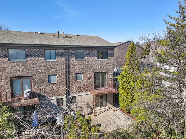 $769,000 | 261 Hillbrook Drive | Grasmere