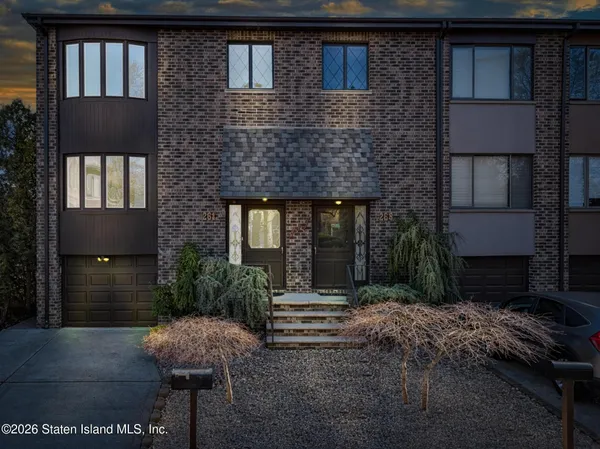 $769,000 | 261 Hillbrook Drive | Grasmere
