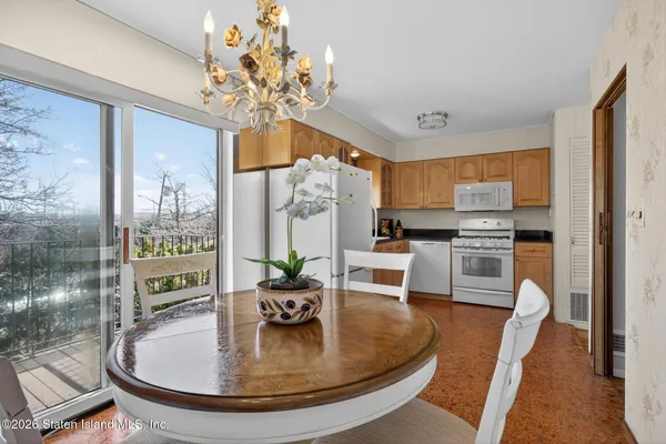 $769,000 | 261 Hillbrook Drive | Grasmere