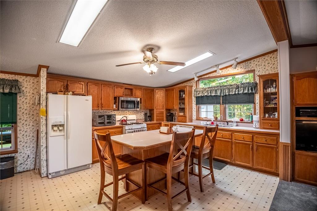 491 West Lake Road Transfer, PA 16154 - Photo 5 of 44 Gallery Image 5