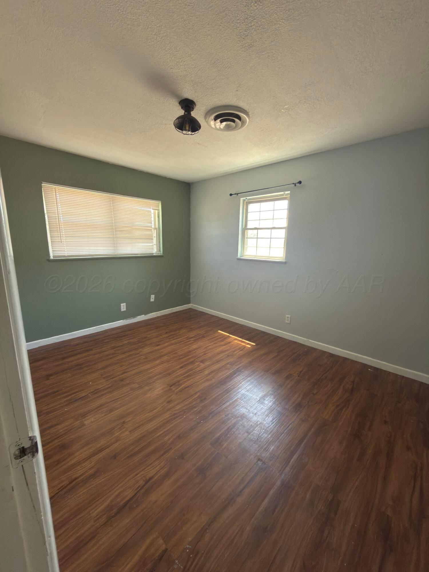 1000 Triangle Drive Sunray, TX 79086 - Photo 8 of 12 IMG_7791