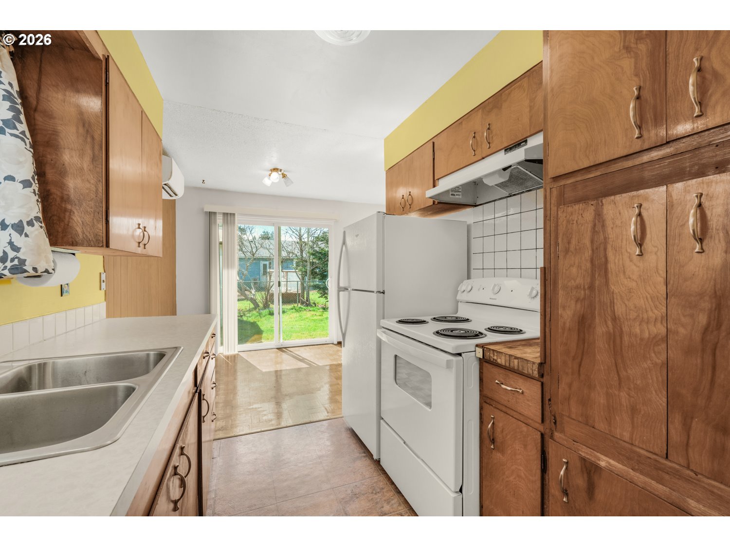 448 Northeast 10th Street Newport, OR 97365 - Photo 13 of 30