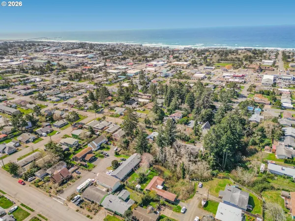 $300,000 | 448 Northeast 10th Street, Newport, OR 97365