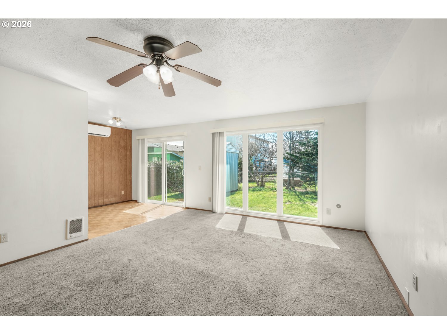 448 Northeast 10th Street Newport, OR 97365 - Photo 5 of 30