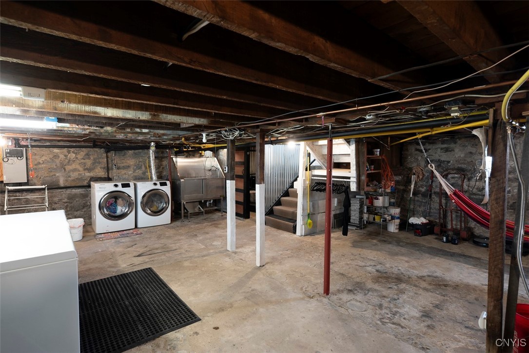 62 Mary Street Auburn, NY 13021 - Photo 34 of 48