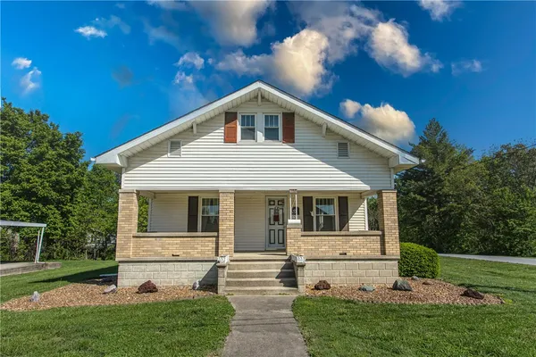 $169,000 | 110 East Pleasant Street, Greenup, IL 62428