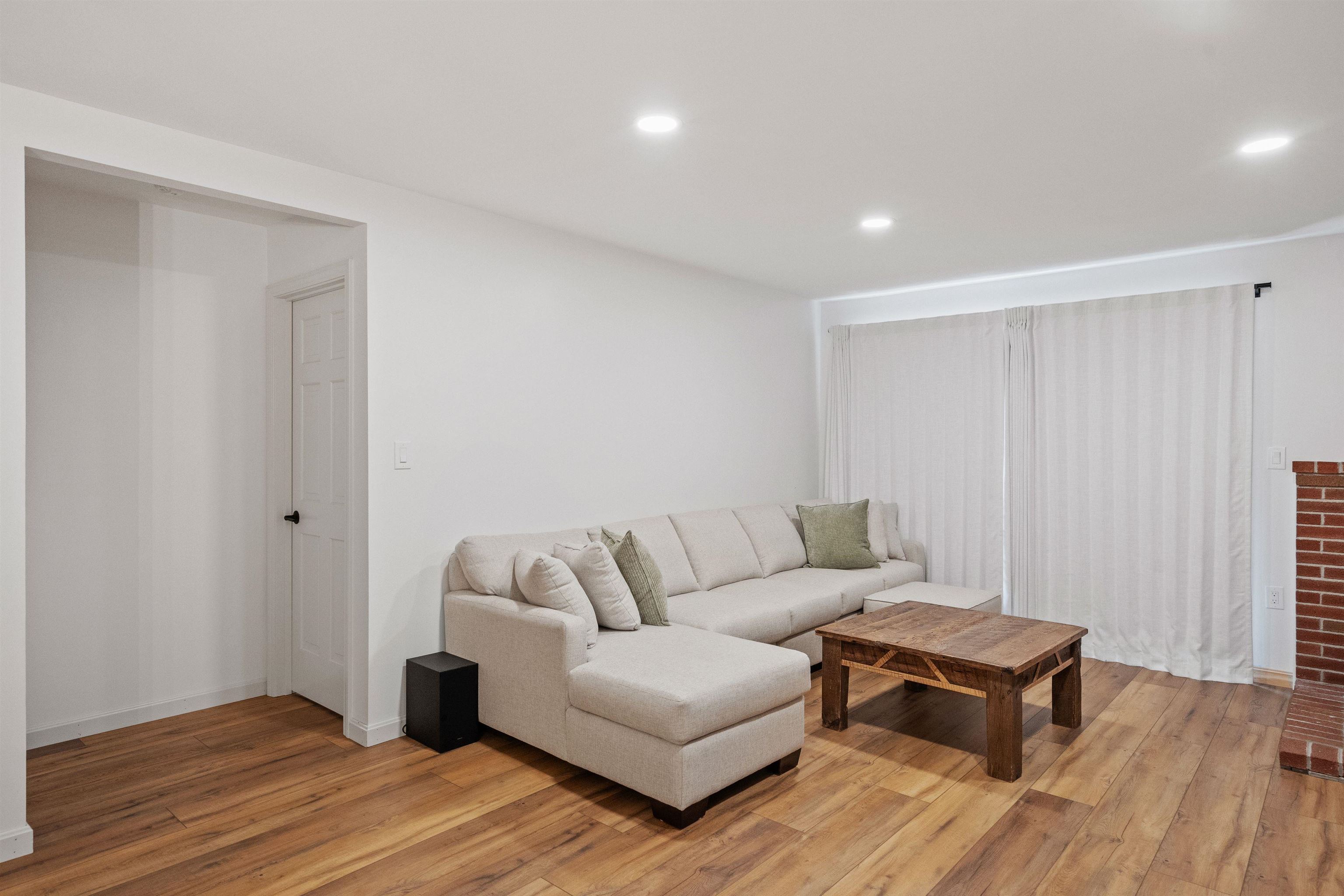 23 Hummingbird Road, Unit 7 Lincoln, NH 03251 - Photo 8 of 27