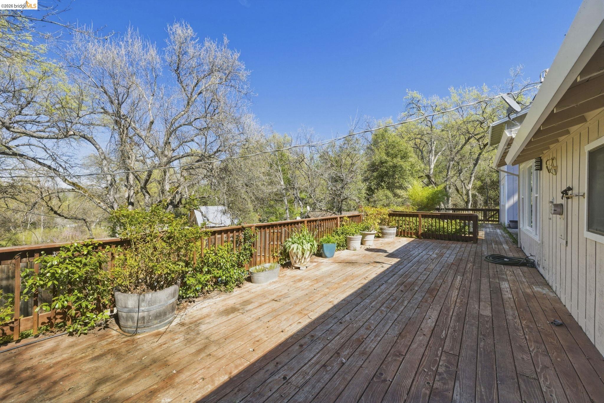 18389 Woodham Carne Road Sonora, CA 95370 - Photo 17 of 29 View of wooden deck