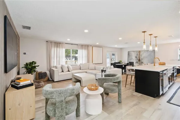 $745,950 | 8124 Laurel Tree Drive, Orlando, FL 32819