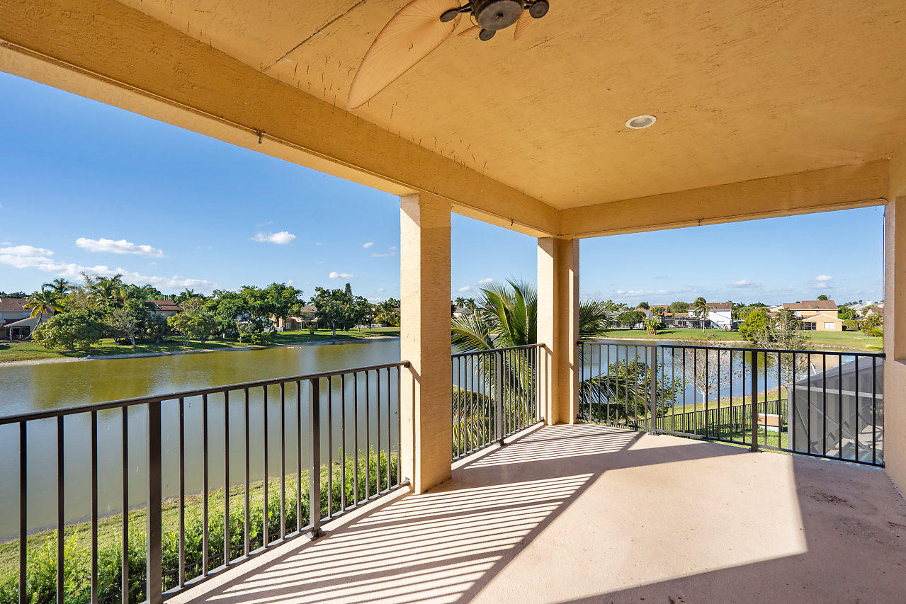 12161 Boca Reserve Lane Boca Raton, FL 33428 - Photo 12 of 26 033-12161BocaReserveLane-BocaRaton-FL-sm