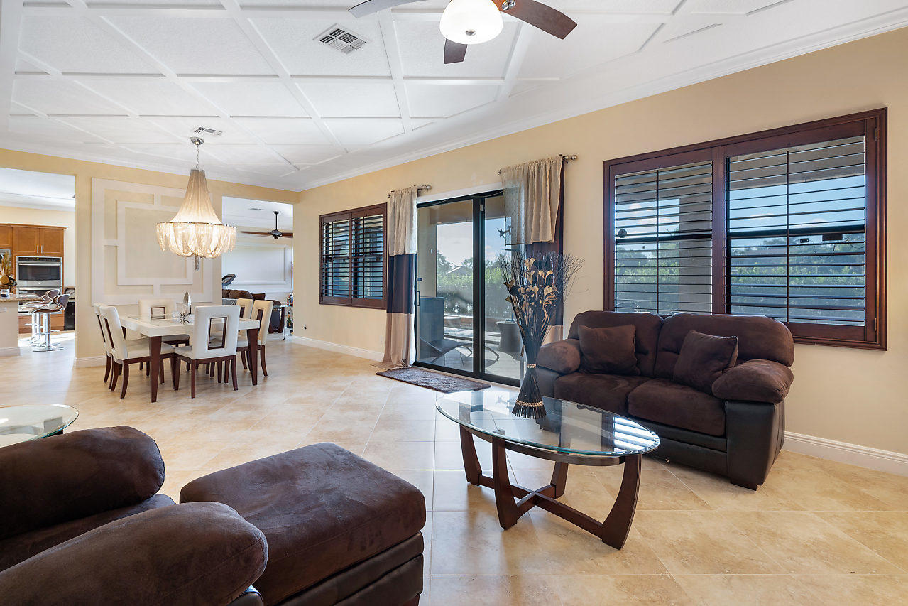 12161 Boca Reserve Lane Boca Raton, FL 33428 - Photo 4 of 26 014-12161BocaReserveLane-BocaRaton-FL-sm