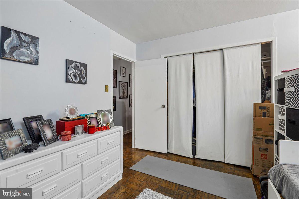 1260 21st Street Northwest, Unit 111 Washington, DC 20036 - Photo 19 of 33 Bright and inviting bedroom space.