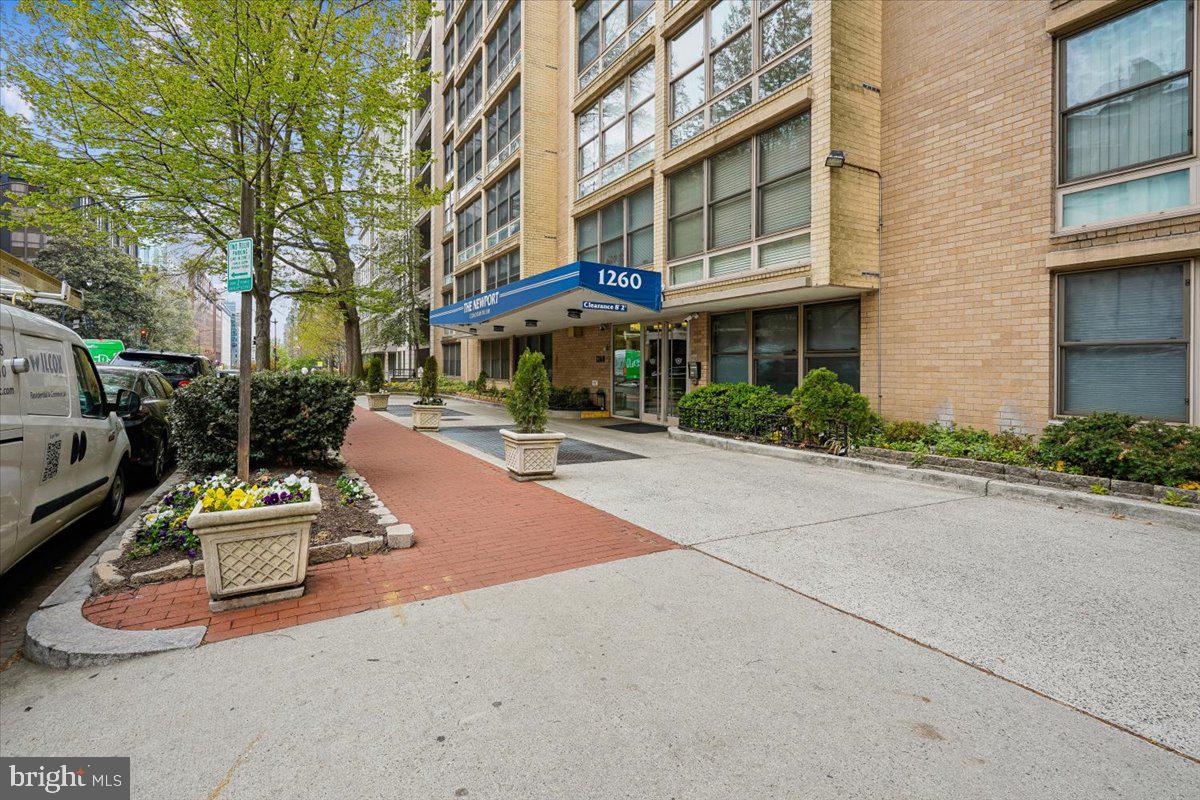 1260 21st Street Northwest, Unit 111 Washington, DC 20036 - Photo 3 of 33 Charming entrance to urban living.
