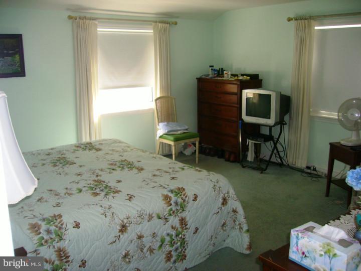 406 Stanfield Road Springfield, PA 19064 - Photo 12 of 13
