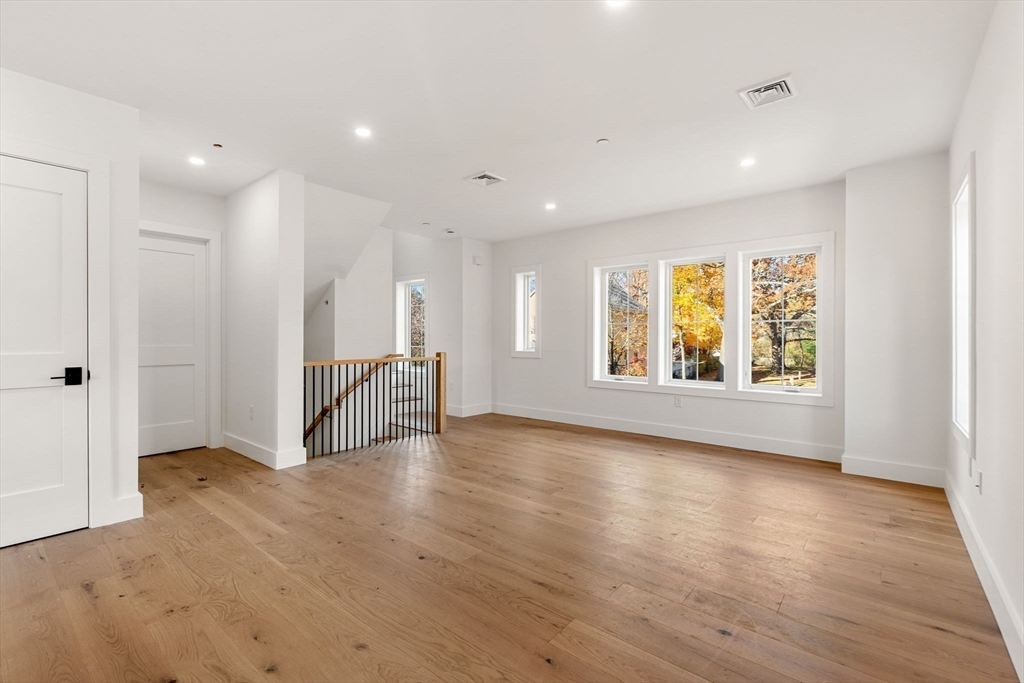 4 Elm Street, Unit 4 Newton, MA 02465 - Photo 9 of 31