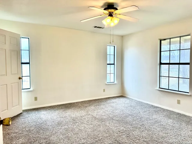 $249,000 | 15430 South Main, Lytle, TX 78052