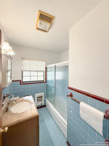 $249,000 | 15430 South Main, Lytle, TX 78052