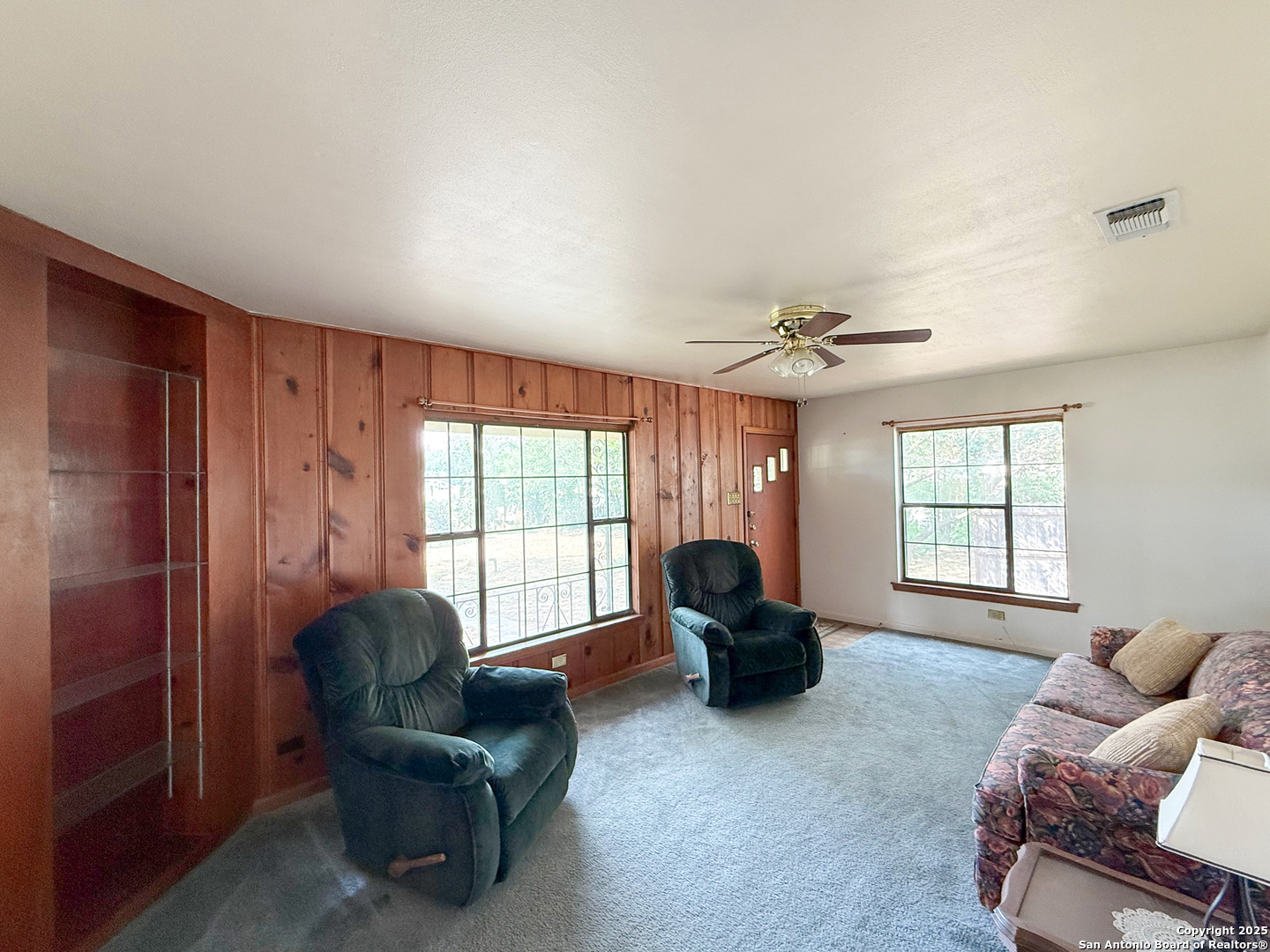 15430 South Main Lytle, TX 78052 - Photo 8 of 29