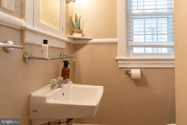 $2,500 | 313 Frederick Street, Hagerstown, MD 21740