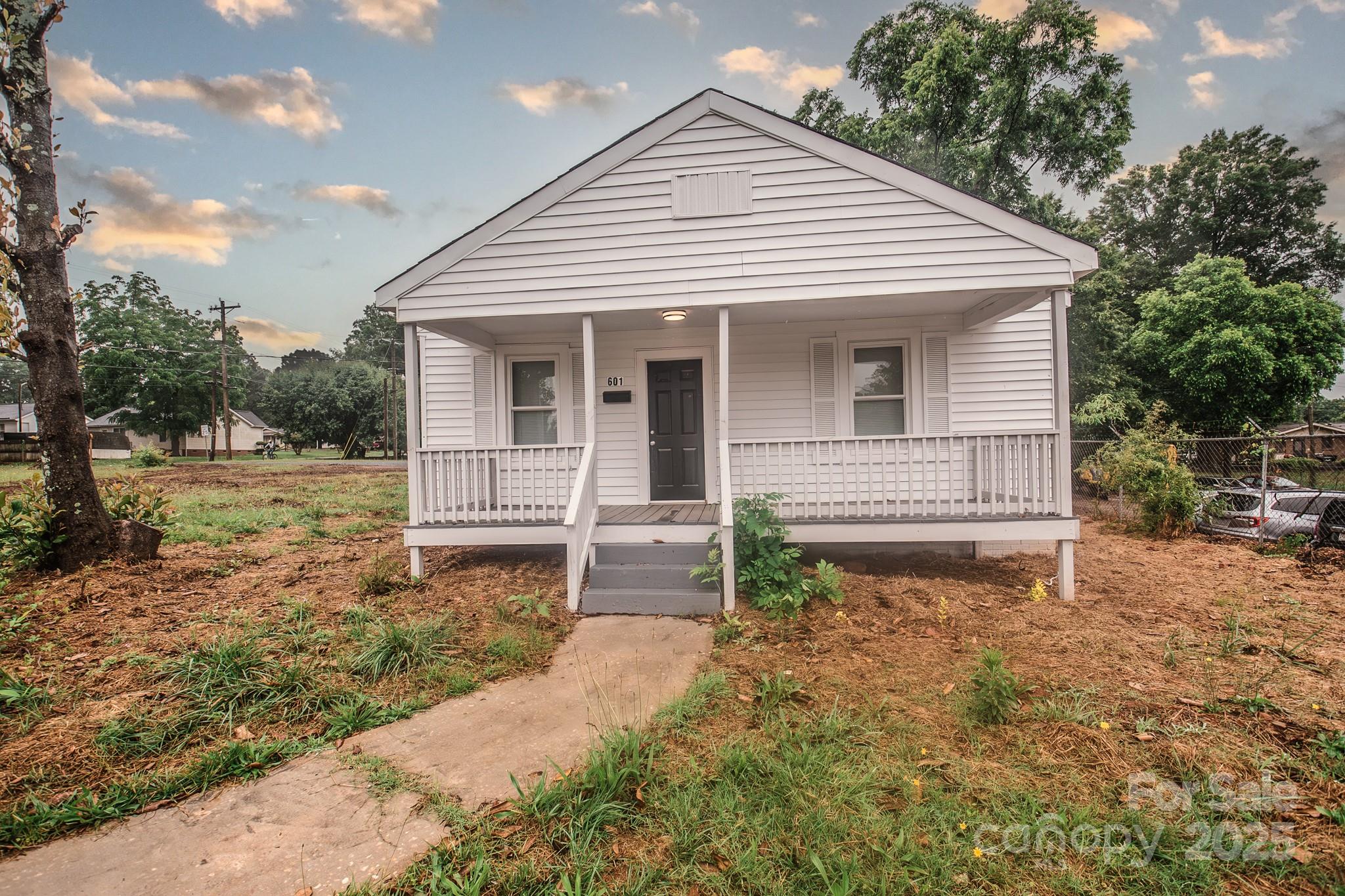 601 North Johnson Street Monroe, NC 28112 - Photo 1 of 16