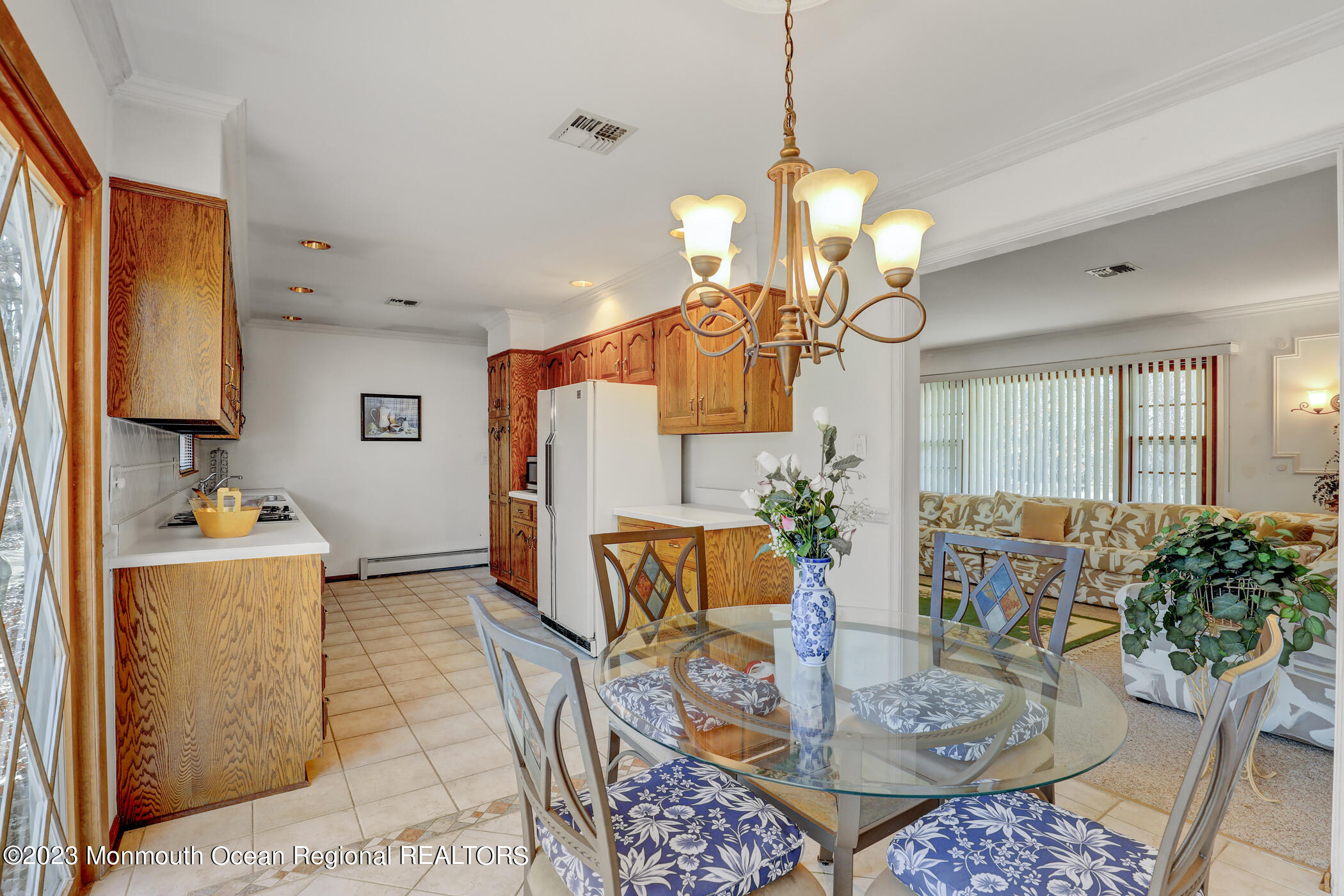 553 Declaration Lane Jackson, NJ 08527 - Photo 12 of 28 15 - Kitchen