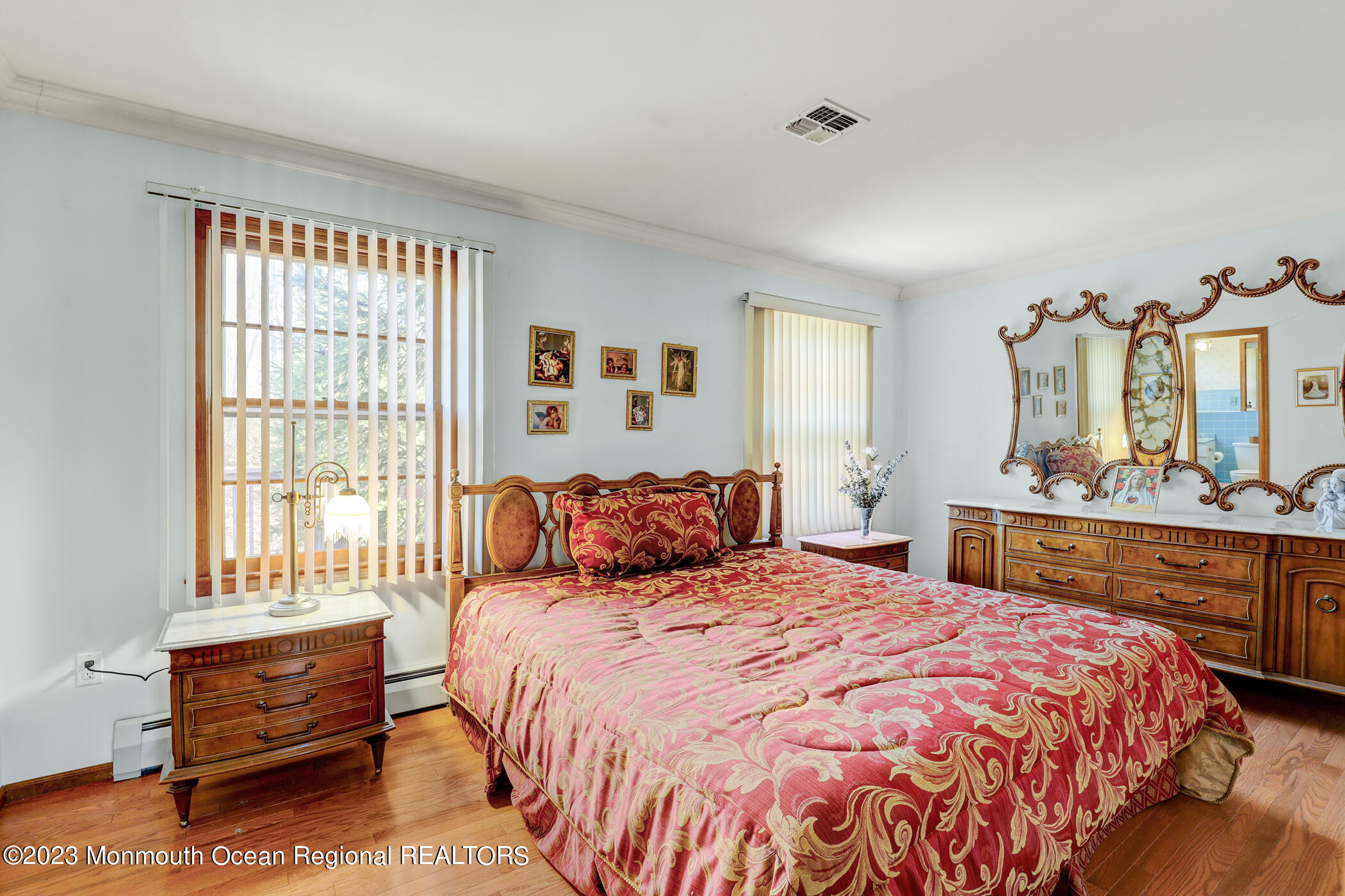 553 Declaration Lane Jackson, NJ 08527 - Photo 13 of 28 16 - Primary Bedroom