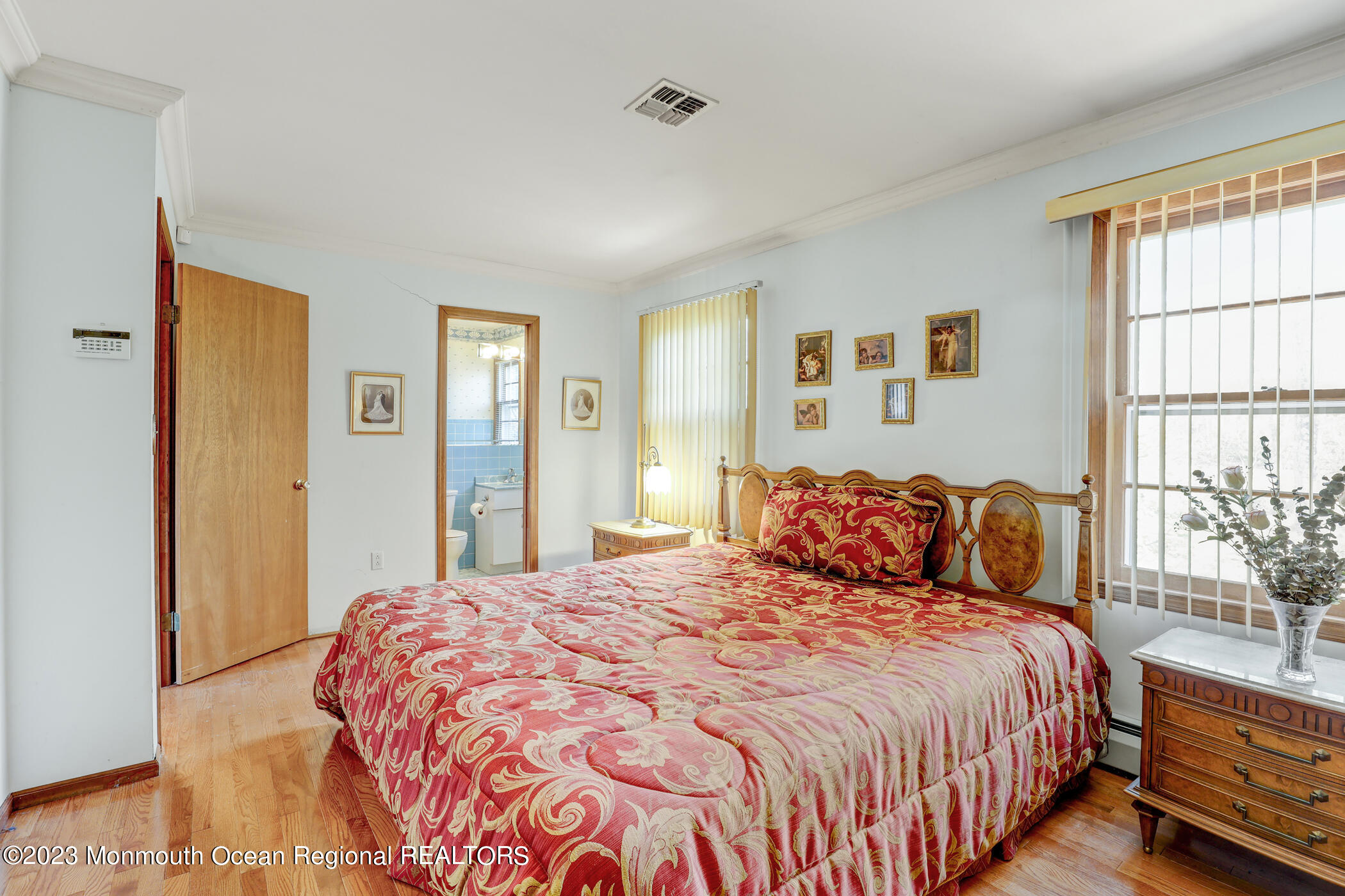 553 Declaration Lane Jackson, NJ 08527 - Photo 14 of 28 17 - Primary Bedroom